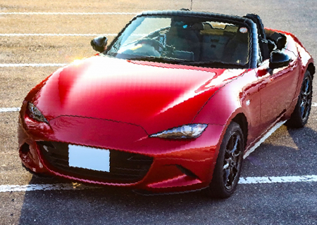 ペーパードライバーサポート愛知で運転への苦手意識を克服し、憧れの赤いスポーツカーでのドライブを楽しむ