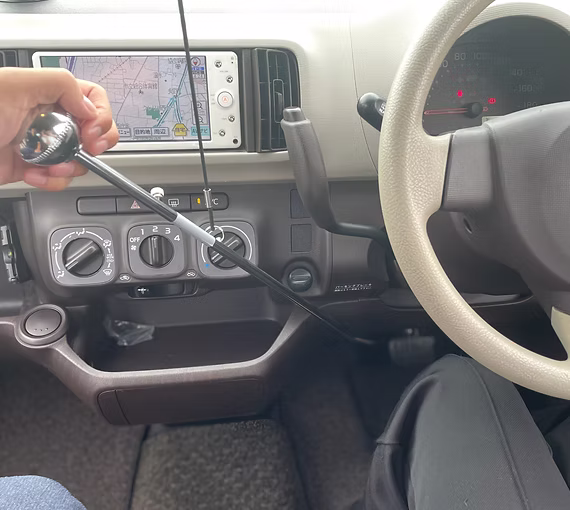 ペーパードライバー講習 まごころペーパードライバースクール:補助ブレーキ