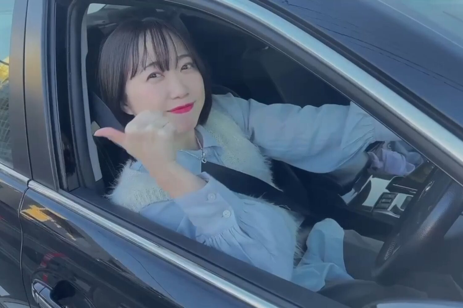 ペーパードライバー講習 株式会社ファーストペンギン:ドライブ 女性